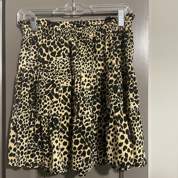 Cheetah Print Ruffle Mini Skirt - Picture 3 of 4